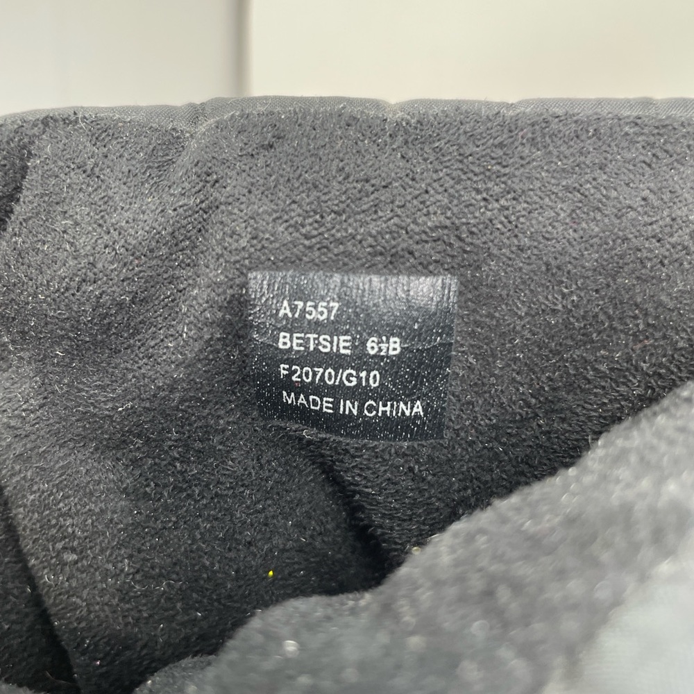 Coach Women's Black Boots Betsie Mid Calf Leather Nylon Lug Sole Size 6.5 - Picture 11 of 11